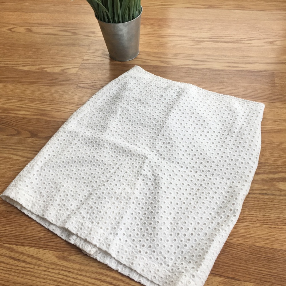 Max Studio White Eyelet Skirt